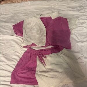 Le Lis Pink and White Ensemble